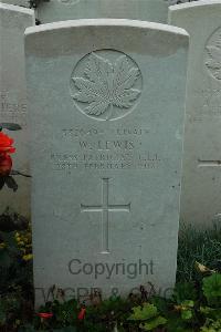 Canada Cemetery Tilloy Les Cambrai - Lewis, W